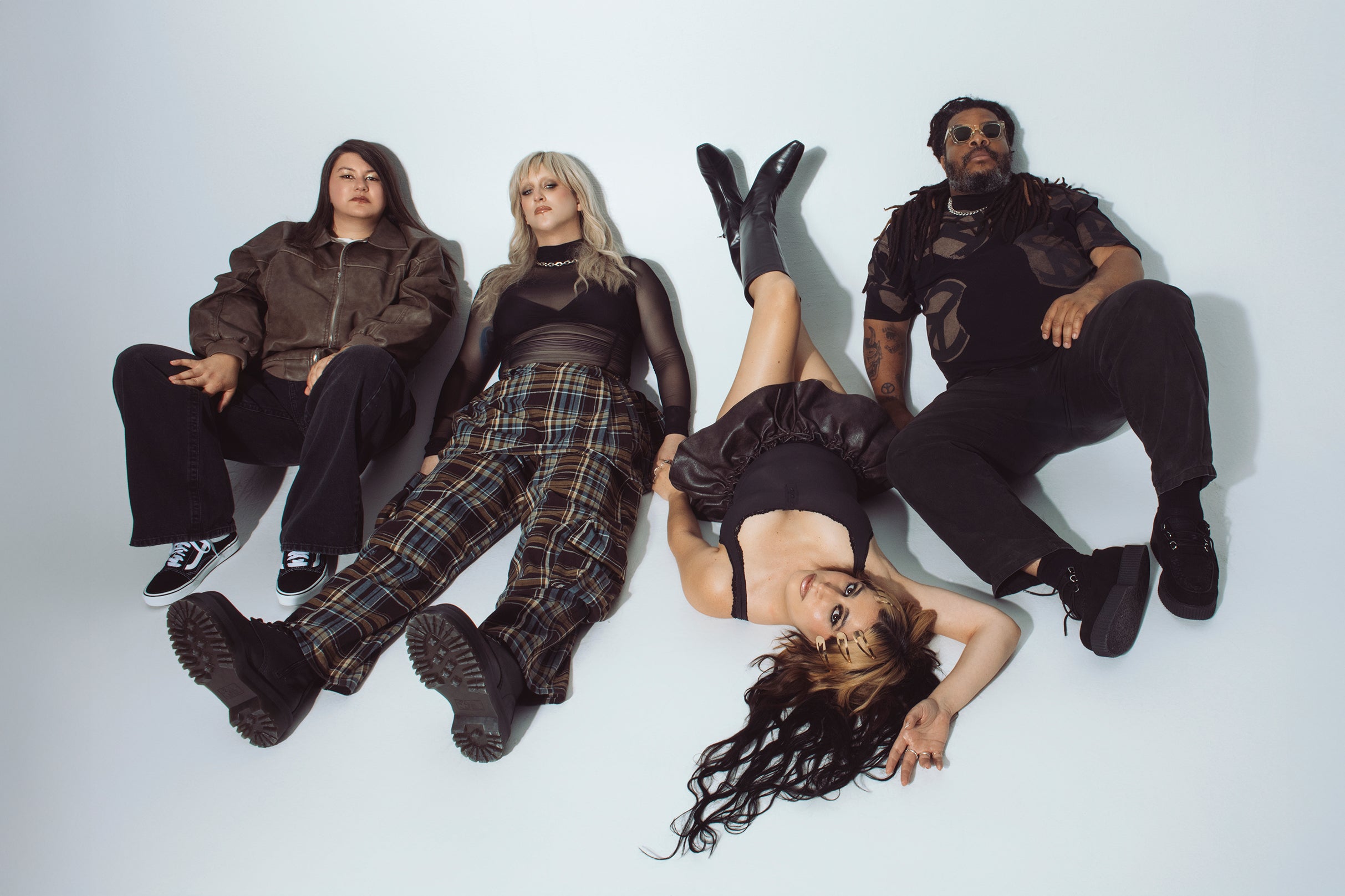 Mannequin Pu**y w/ Wednesday - Band