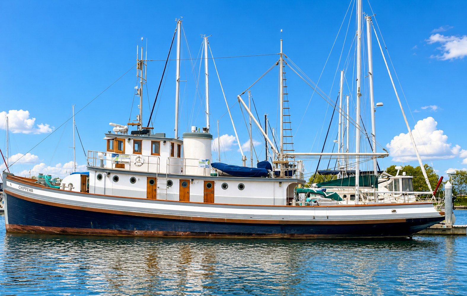 Sail Foss Harbor with Queer Stability