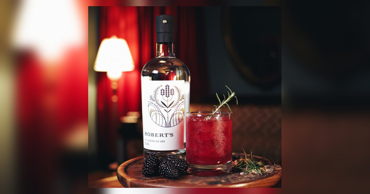 Happy Hour at Oak House Distillery and Speakeasy