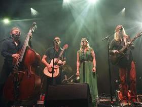 The Wood Brothers with Amelia Day