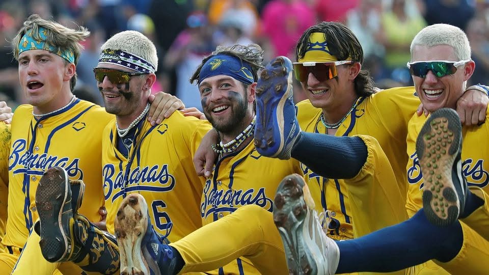 Savannah Bananas vs. Indianapolis Clowns — Coors Field