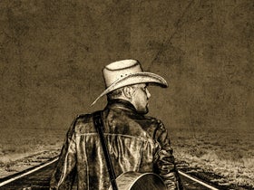 Jason Aldean with Chase Matthew, Mackenzie Carpenter and Dee Jay Silver