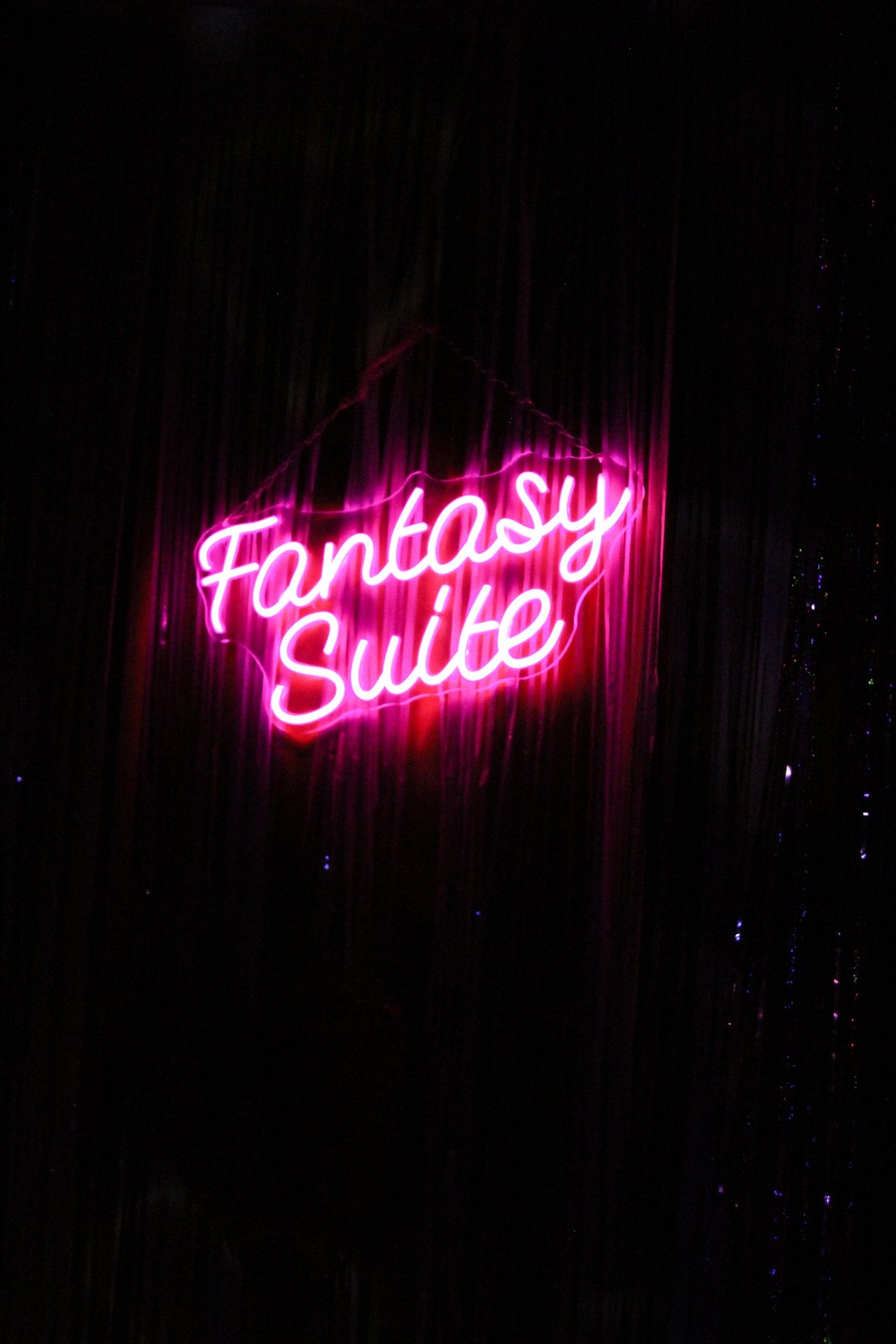 Fantasy Suite: Queer and Thick Pole Show, Fantasy Island