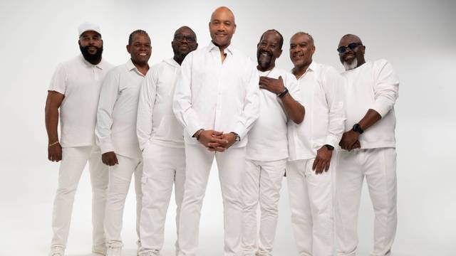 WDAS Presents MAZE - Dressed in All White: The Homecoming