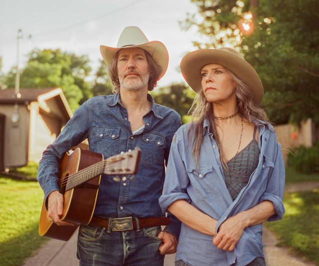 Gillian Welch & David Rawlings Play Grateful Dead Acoustic Reckoning