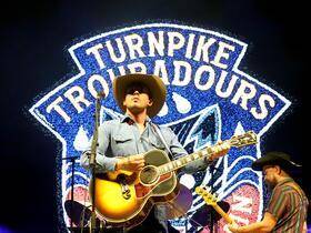 Turnpike Troubadours with Muscadine Bloodline and The Creekers