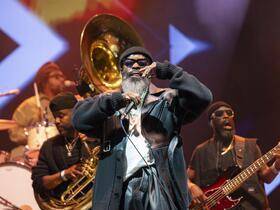 The Roots with Junkyard