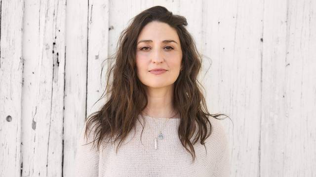 Mix 104.1's Deck The Hall Ball: Sara Bareilles & more!