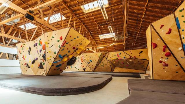 Friday 6:00PM Session at LBR