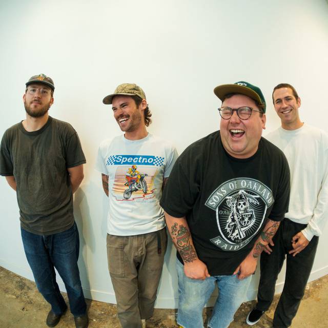 Mom Jeans @ Rialto Theatre