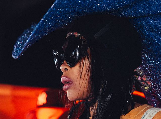 Erykah Badu w/ De La Soul