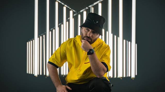 Omer Adam