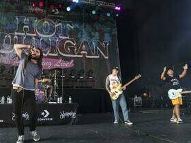 Hot Mulligan with One Step Closer
