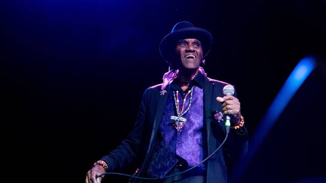 Cyril Neville Plays The Dead