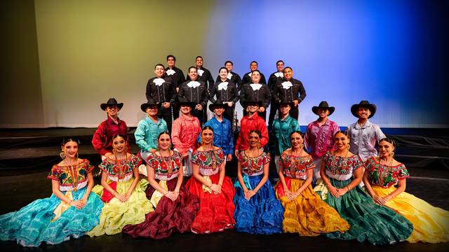 Mariachi Garibaldi de Jaime Cuéllar & Ballet Folklórico del Rio Grande