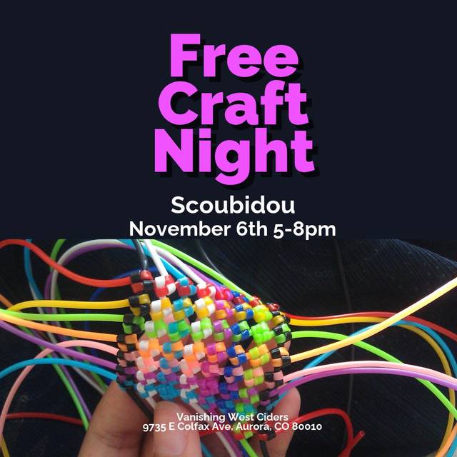 Scoubidou Craft Night
