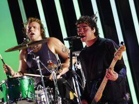 5 Seconds of Summer with The Band CAMINO