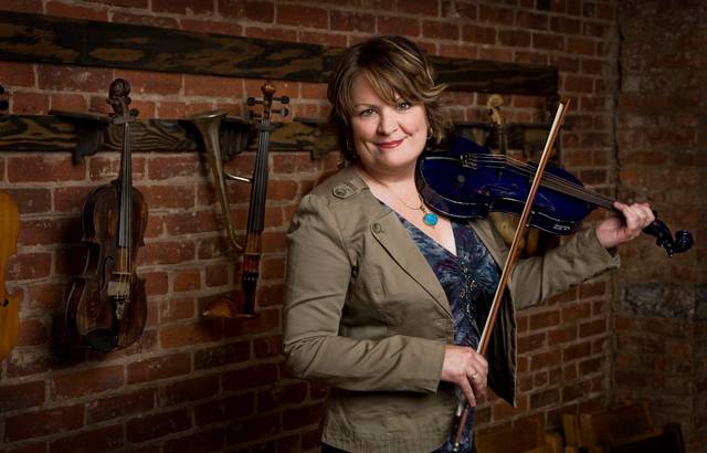 Eileen Ivers: Joyful Christmas