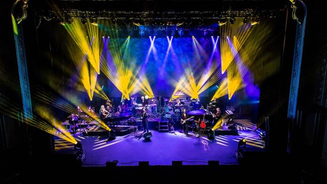 Broadway at RiverPark: Mannheim Steamroller Christmas