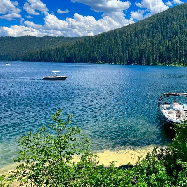 Redfish Lake Boating