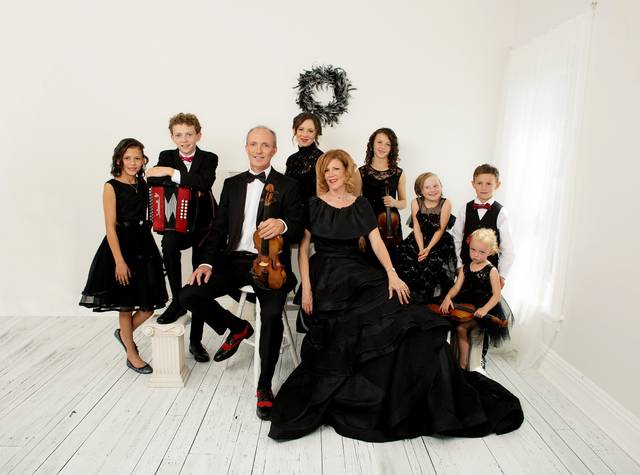 Natalie MacMaster & Donnell Leahy Present: A Celtic Family Christmas