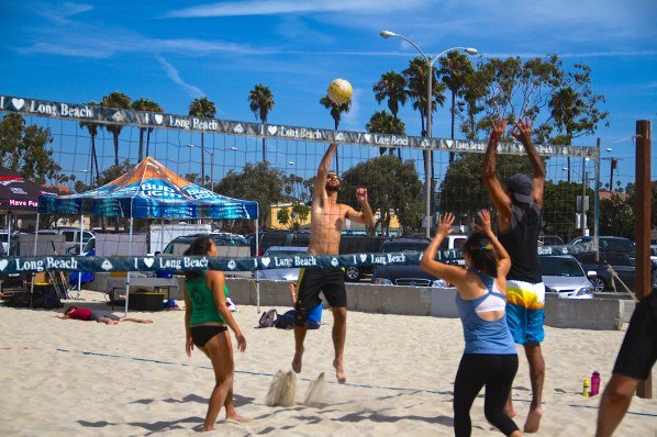4v4 Adult Coed Beach Volleyball League