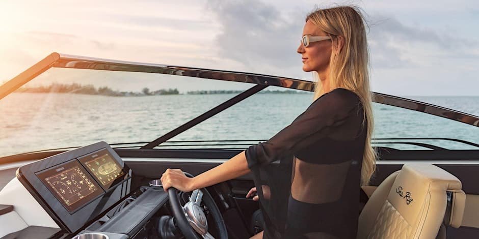 Women on Water at MarineMax Boston