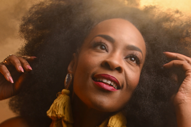 Quiana Lynell and her Lush Life Band