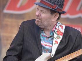 Ronnie Earl